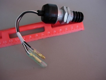 Clutch safety switch - Kubota : B1200, B1400, B1402, B1600, B1702, B1902, B6200, B7200, B8200
Zen-Noh : ZB1200, ZB1400, ZB1402, ZB1600, ZB1702, ZB1902, ZB6200, ZB7200, ZB8200
