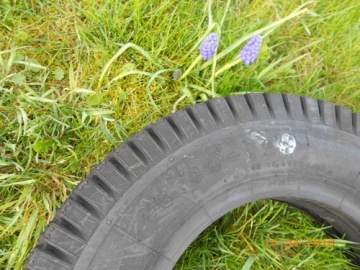 Turf Tyre 12" front - narrow - Iseki : Sial, Sial/Hunter, Sial/Hunter 16S/TH16, TF3, TF5, TM, TM15, TM17, TM215(H), TM217(H), TM3160, TM3200, TM3240, TU, TU125, TU130, TU135, TU137, TU140, TU145, TU147, TU150, TU155, TU157, TU160, TU165, TU167, TU315, TU1400, TU1500, TU1600, TU PP, TX, TX1210, TX1300, TX1410, TX1510, TX2140, TX2160
Kubota : A-155, A-175, A-195, A13, A14, A15, Aste, B1-14, B1-15, B1-16, B1-17, B40, B72, B1200, B1220, B1400, B1402, B1410, B1500, B1502, B1550, B1610, B1620, B1702, B1750, B1820, B1830, B2410, B4200, B6000, B6001, B6100, B7000, B7001, B7100, GB13, GB14, GB15, GB16(F), GB18(F), GB20(F), GB130, GB140, GB150, GB160, GB170, GB180, GB200, XB1
Yanmar : F14, F15, F16, Ke, YM1300, YM1301, YM1401, YM1502, YM1510, YM1602
Zen-Noh : ZB1200, ZB1400, ZB1402, ZB1500, ZB1702, ZB6000, ZB6001, ZB6100, ZB7000, ZB7001, ZB7100
