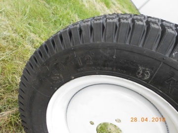 Turf wheel 12" white - narrow - Iseki : Sial, TF3, TM, TM15, TM17, TM3160, TU125, TU127, TU130, TU135, TU137, TU140, TU145, TU147, TU1400, TU PP, TX, TX1210, TX1300, TX1410, TX1500, TX1510, TX2140, TX2160
Kubota : XB1
