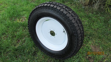 Rear turf wheel 18" narrow - Hinomoto : C174
Iseki : Sial/Hunter 16s, Sial/Hunter 20s, TF15, TM, TM15, TM17, TM217, TM3200, TU150, TU155, TU157, TU160, TU165, TU167, TU1500, TU1600, TU PP, TX155, TX1500, TX1510, TX2160
Kubota : A175, A195, Aste, B1-15, B1-16, B72, B1500, B1502, GB15, GB16(F), GB150, GB155, GB170, GB175
Massey Ferguson : MF1215, MF1220, MF1225
Yanmar : A116, YM1510
Zen-Noh : ZB1500, ZB1502
